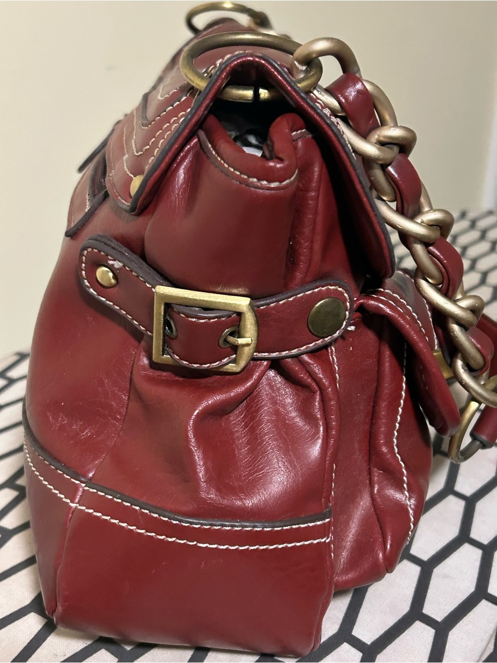 Women's Burgundy Leather Shoulder Bag with Gold Hardware - Picture 6 of 10
